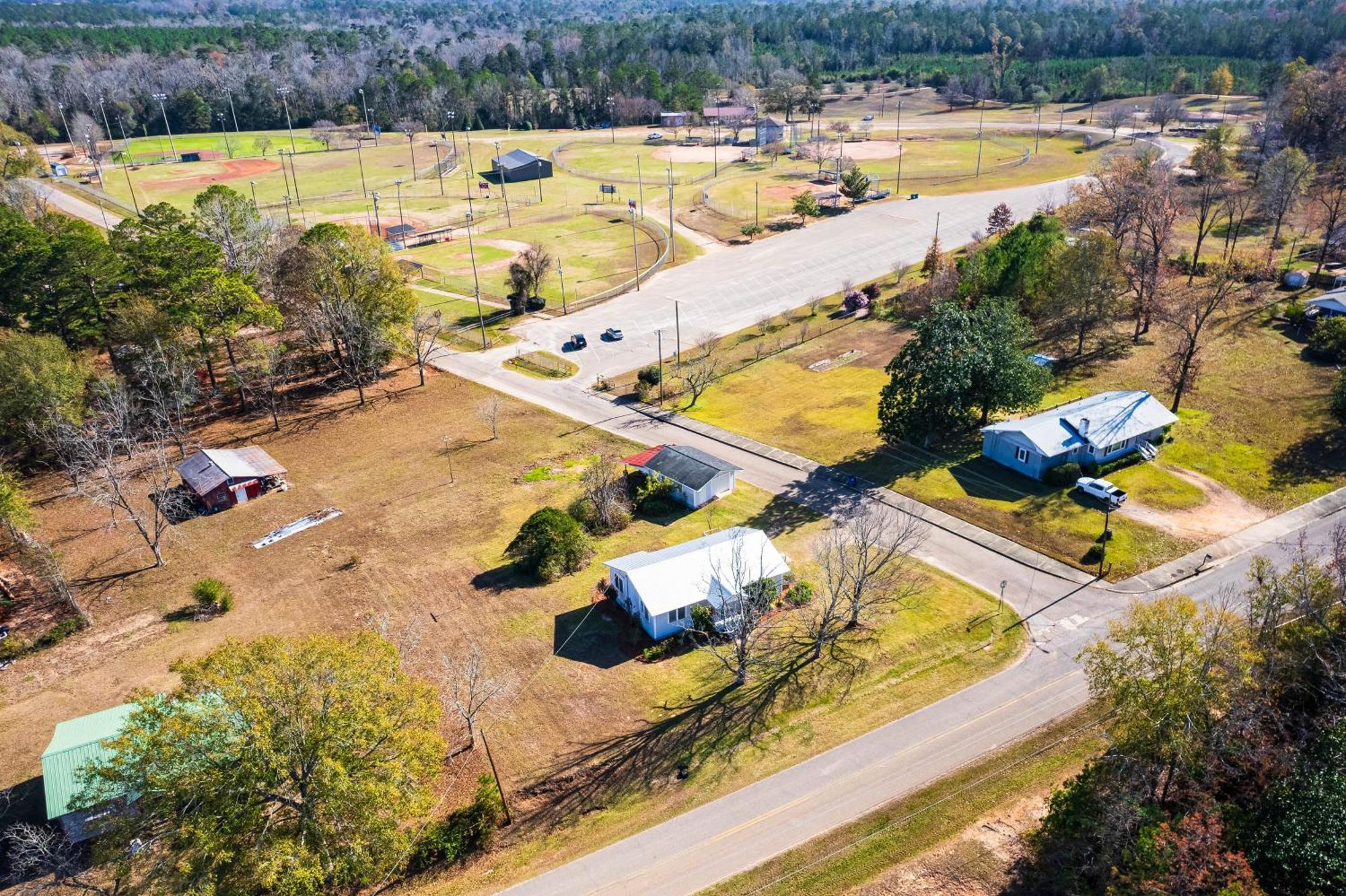 Quiet Grove Hill Cottage With Wraparound Deck! المظهر الخارجي الصورة